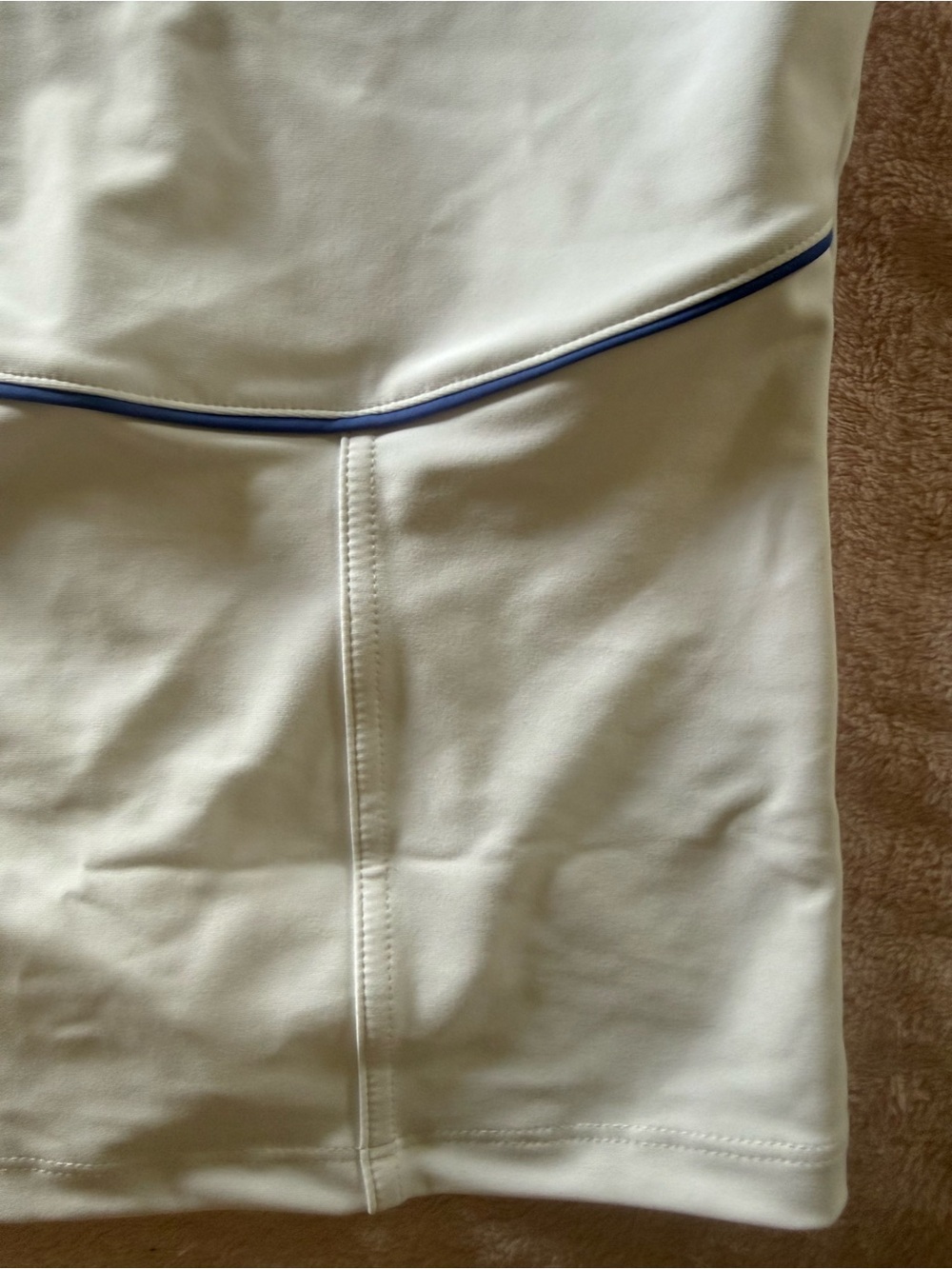 NWT White Racerback Crop Sports Bra Tank with Contrast Piping - Picture 3 of 5